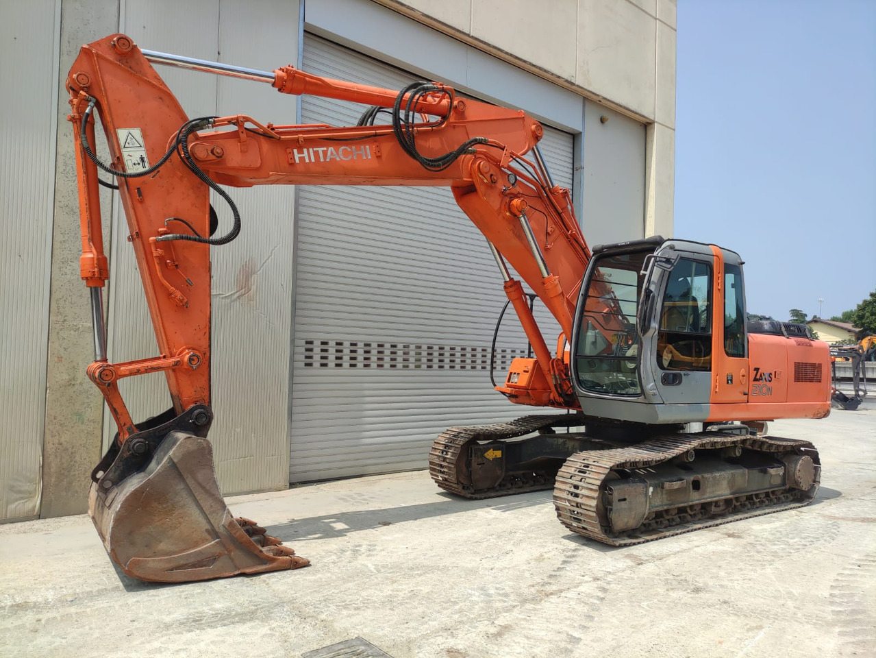 HITACHI ZX210N - Escavadora de rastos: foto 1 HITACHI ZX210N - Escavadora de rastos: foto 1
