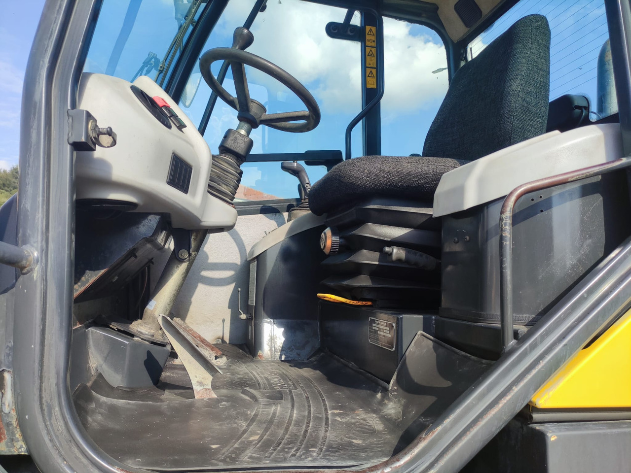 KOMATSU WA80-5 - Pá carregadora de rodas: foto 5 KOMATSU WA80-5 - Pá carregadora de rodas: foto 5