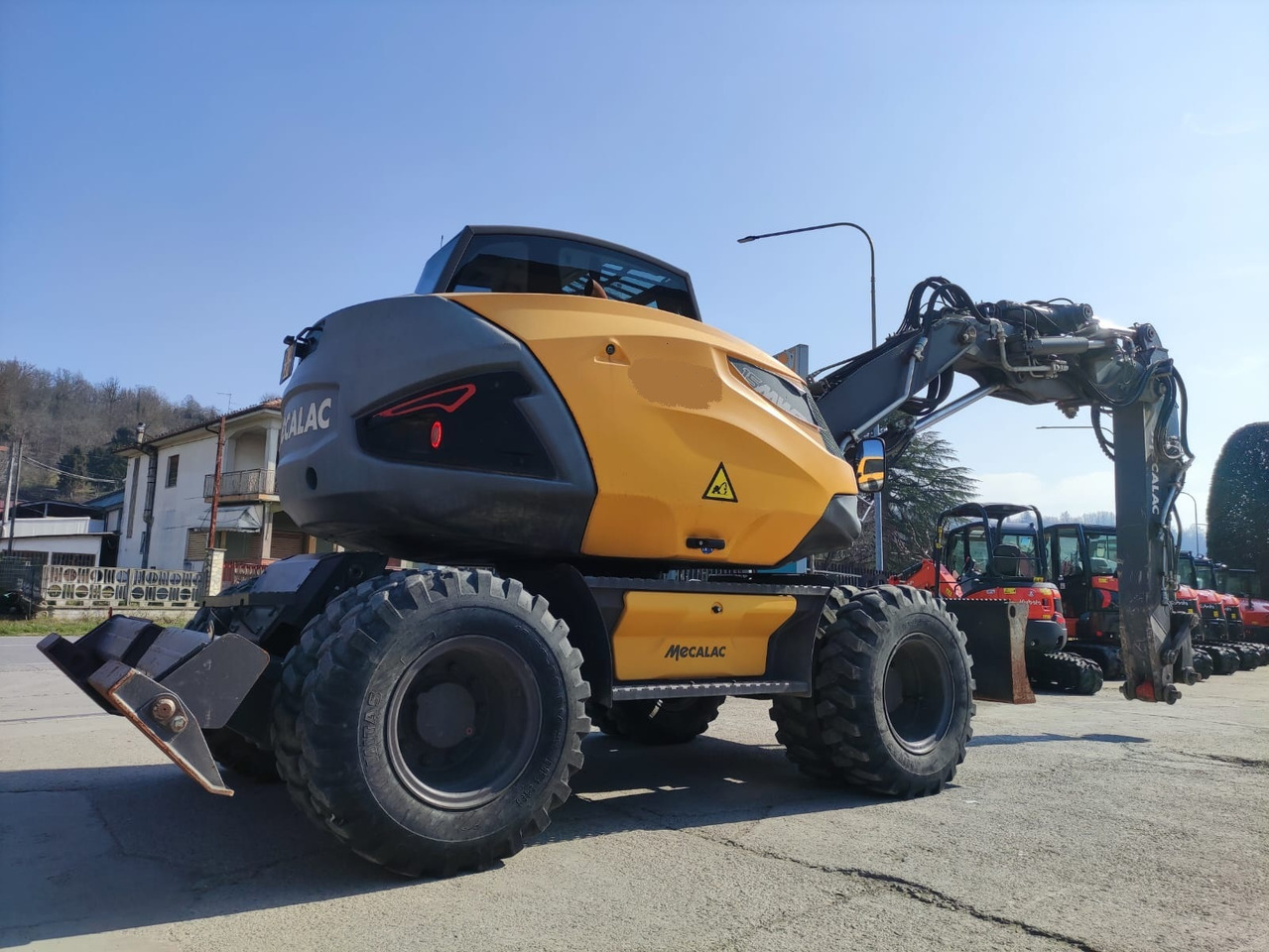 MECALAC 15 MWR - Escavadeira de rodas: foto 4 MECALAC 15 MWR - Escavadeira de rodas: foto 4
