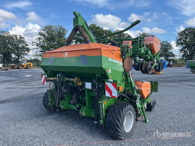2015 Amazone ED 6000-2C Super Section Control 8 Row Planter - Semeadora de precisão: foto 1 2015 Amazone ED 6000-2C Super Section Control 8 Row Planter - Semeadora de precisão: foto 1