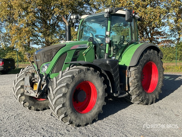 2015 Fendt 718 Vario Profi Plus 4WD Tractor - Trator: foto 2 2015 Fendt 718 Vario Profi Plus 4WD Tractor - Trator: foto 2