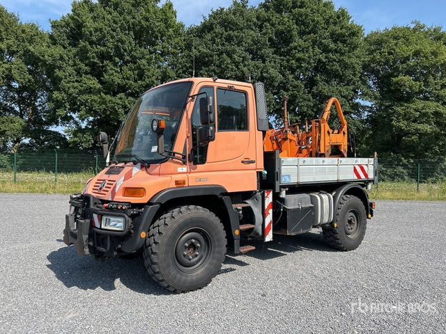 2004 Mercedes-Benz Unimog U300 4x4 Utility Truck - Veículo municipal/ Especial: foto 2 2004 Mercedes-Benz Unimog U300 4x4 Utility Truck - Veículo municipal/ Especial: foto 2