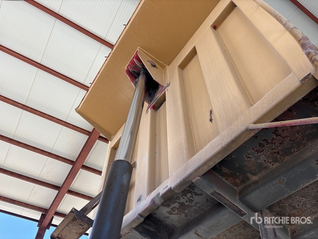 1998 Volvo FL10 360 6x4 T/A Dump Truck - Camião basculante: foto 5 1998 Volvo FL10 360 6x4 T/A Dump Truck - Camião basculante: foto 5