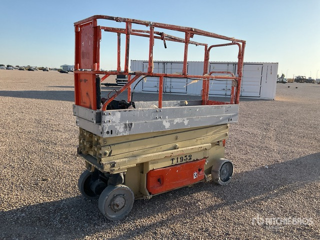 2004 JLG 2030ES Electric (Inoperable) Scissor Lift - Plataforma de Tijera/ Plataforma de tesoura: foto 2 2004 JLG 2030ES Electric (Inoperable) Scissor Lift - Plataforma de Tijera/ Plataforma de tesoura: foto 2
