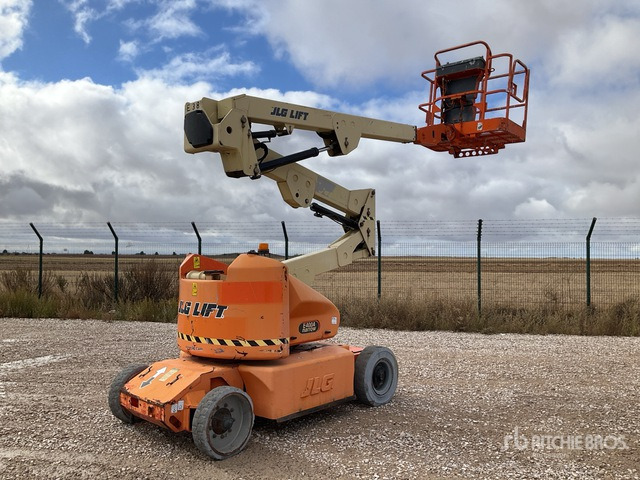 2006 JLG E400AN 2WD Electric Articulating Boom Lift - Plataforma articulada: foto 1 2006 JLG E400AN 2WD Electric Articulating Boom Lift - Plataforma articulada: foto 1
