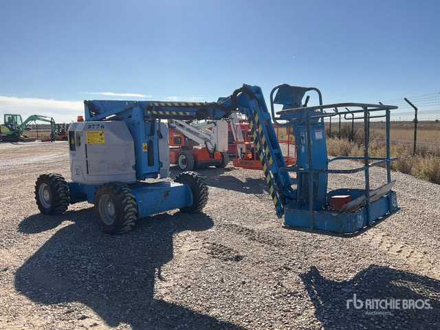 2007 Genie Z34/22 4WD Diesel Articulating Boom Lift - Plataforma articulada: foto 3 2007 Genie Z34/22 4WD Diesel Articulating Boom Lift - Plataforma articulada: foto 3