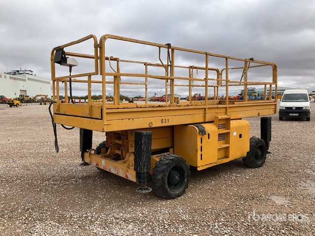 2007 Haulotte H12SXL 4x4 Diesel Scissor Lift - Plataforma de Tijera/ Plataforma de tesoura: foto 4 2007 Haulotte H12SXL 4x4 Diesel Scissor Lift - Plataforma de Tijera/ Plataforma de tesoura: foto 4