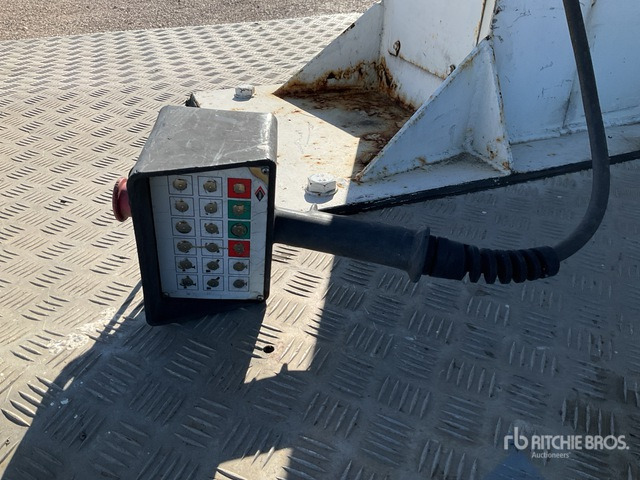 2010 Iveco Daily 2010 Versalift ET-26-LEXS 8 m o ... Bucket Truck - Caminhão com plataforma aérea: foto 5 2010 Iveco Daily 2010 Versalift ET-26-LEXS 8 m o ... Bucket Truck - Caminhão com plataforma aérea: foto 5