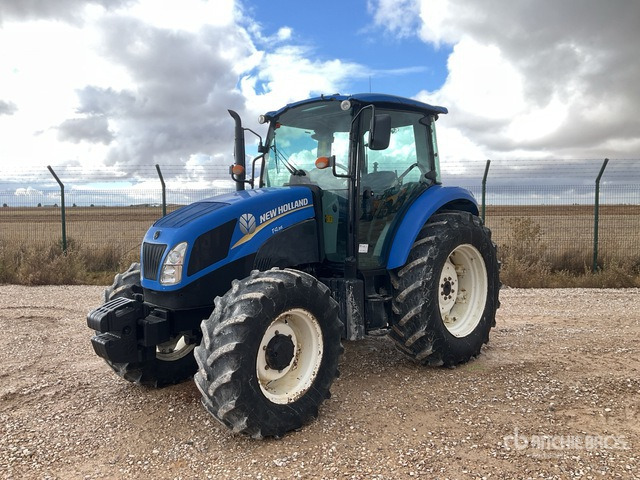 2015 New Holland T4.95 4WD Tractor - Trator: foto 2 2015 New Holland T4.95 4WD Tractor - Trator: foto 2