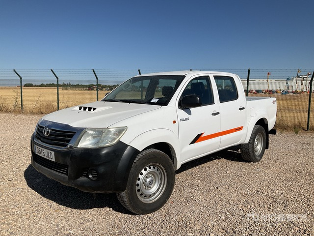 2015 Toyota Hilux 4x4 Crew Cab Pickup - Pick-up: foto 2 2015 Toyota Hilux 4x4 Crew Cab Pickup - Pick-up: foto 2