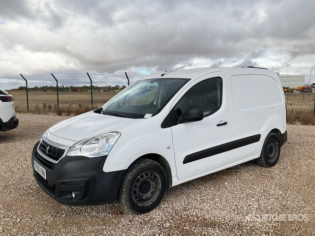 2018 Peugeot Partner BlueHDI L1 Confort Cargo Van - Furgão compacto: foto 1 2018 Peugeot Partner BlueHDI L1 Confort Cargo Van - Furgão compacto: foto 1