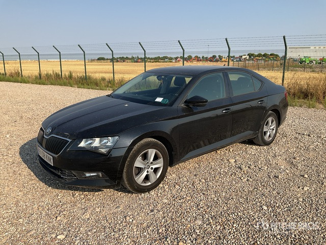 2018 Skoda Superb Automobile - Automóvel: foto 1 2018 Skoda Superb Automobile - Automóvel: foto 1