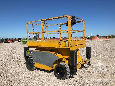 HAULOTTE COMPACT 10DX 4x4 Diesel - Plataforma de Tijera/ Plataforma de tesoura: foto 3 HAULOTTE COMPACT 10DX 4x4 Diesel - Plataforma de Tijera/ Plataforma de tesoura: foto 3