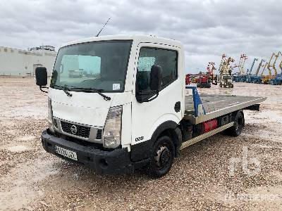 NISSAN NT400 CABSTAR 4x2 (Inoperable) - Camião transportador de contêineres/ Caixa móvel: foto 1 NISSAN NT400 CABSTAR 4x2 (Inoperable) - Camião transportador de contêineres/ Caixa móvel: foto 1