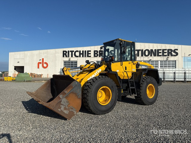 2003 Komatsu WA250-5 Pala gommata - Pá carregadora de rodas: foto 2 2003 Komatsu WA250-5 Pala gommata - Pá carregadora de rodas: foto 2