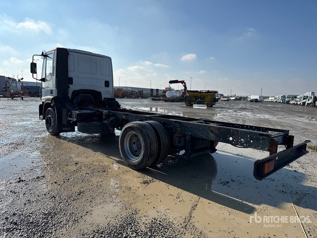 2006 Iveco Eurocargo 160E24 Flatbed Truck - Camião chassi: foto 2 2006 Iveco Eurocargo 160E24 Flatbed Truck - Camião chassi: foto 2