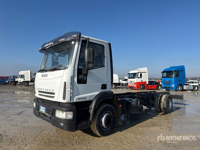 2006 Iveco Eurocargo 160E24 Flatbed Truck - Camião chassi: foto 1 2006 Iveco Eurocargo 160E24 Flatbed Truck - Camião chassi: foto 1