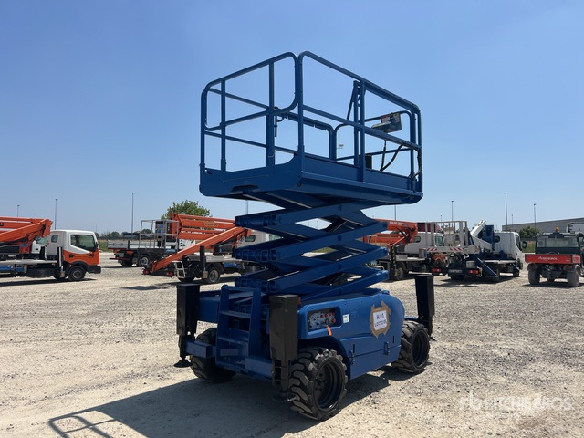 2007 Haulotte Compact 12DX D Scissor Lift - Plataforma de Tijera/ Plataforma de tesoura: foto 3 2007 Haulotte Compact 12DX D Scissor Lift - Plataforma de Tijera/ Plataforma de tesoura: foto 3