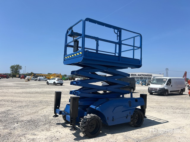2007 Haulotte Compact 12DX D Scissor Lift - Plataforma de Tijera/ Plataforma de tesoura: foto 2 2007 Haulotte Compact 12DX D Scissor Lift - Plataforma de Tijera/ Plataforma de tesoura: foto 2
