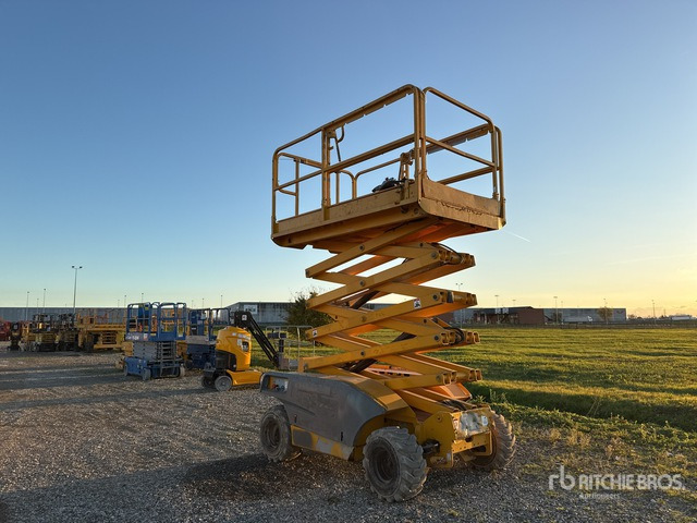 2007 Haulotte Compact 12RTE Electric Scissor Lift - Plataforma de Tijera/ Plataforma de tesoura: foto 1 2007 Haulotte Compact 12RTE Electric Scissor Lift - Plataforma de Tijera/ Plataforma de tesoura: foto 1