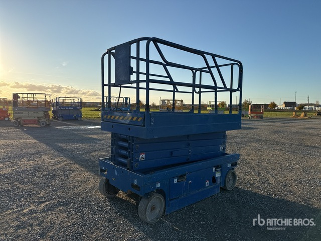 2007 Haulotte Compact12 Electric Scissor Lift - Plataforma de Tijera/ Plataforma de tesoura: foto 2 2007 Haulotte Compact12 Electric Scissor Lift - Plataforma de Tijera/ Plataforma de tesoura: foto 2