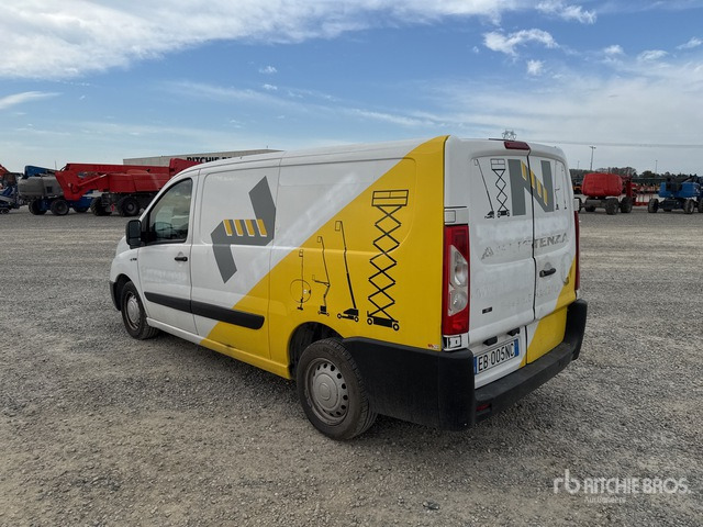2009 Fiat Scudo Autocarro furgonato - Furgão compacto: foto 4 2009 Fiat Scudo Autocarro furgonato - Furgão compacto: foto 4