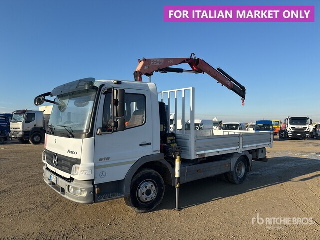 2009 Mercedes-Benz MB 818 K 2009 Fassi F65A.23 2710 kg on 4x2 Flatbed Truck with Crane - Camião de caixa aberta/ Plataforma, Camião grua: foto 2 2009 Mercedes-Benz MB 818 K 2009 Fassi F65A.23 2710 kg on 4x2 Flatbed Truck with Crane - Camião de caixa aberta/ Plataforma, Camião grua: foto 2