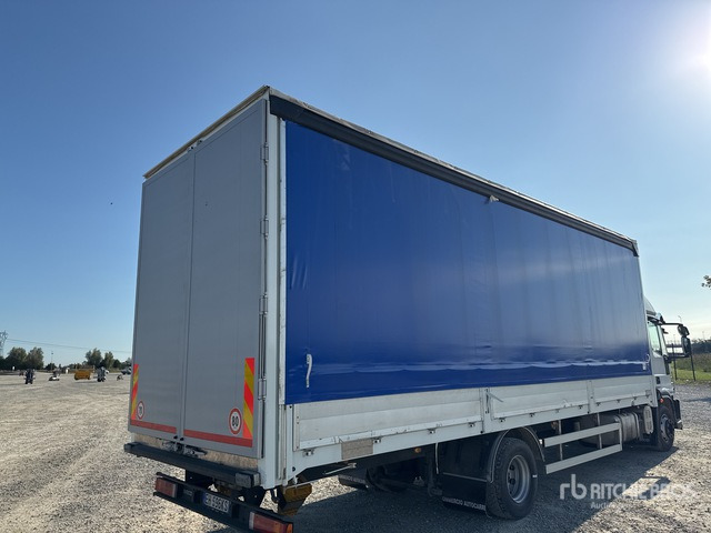 2011 Iveco Eurocargo 160E28 4x2 Curtain Side Truck - Camião de lona: foto 5 2011 Iveco Eurocargo 160E28 4x2 Curtain Side Truck - Camião de lona: foto 5