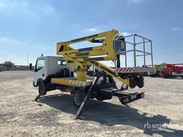 2011 Renault Maxity 2011 Socage DA320 20 m on Bucket Truck - Caminhão com plataforma aérea: foto 4 2011 Renault Maxity 2011 Socage DA320 20 m on Bucket Truck - Caminhão com plataforma aérea: foto 4
