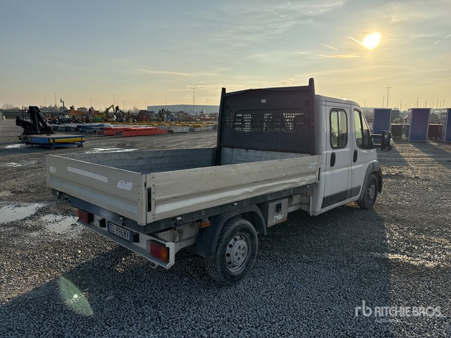 2012 Peugeot Boxer Crew Cab Flatbed Truck - Camião de caixa aberta/ Plataforma: foto 3 2012 Peugeot Boxer Crew Cab Flatbed Truck - Camião de caixa aberta/ Plataforma: foto 3
