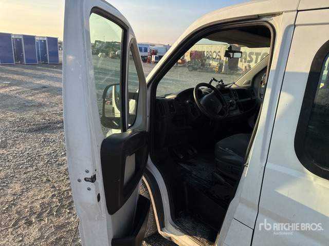 2012 Peugeot Boxer Crew Cab Flatbed Truck - Camião de caixa aberta/ Plataforma: foto 4 2012 Peugeot Boxer Crew Cab Flatbed Truck - Camião de caixa aberta/ Plataforma: foto 4