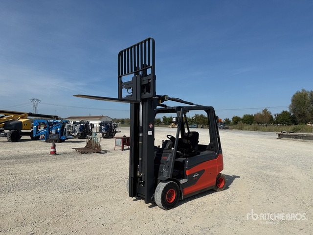 2013 Linde E25L-01 2500 kg Electric Forklift - Empilhadeira elétrica: foto 1 2013 Linde E25L-01 2500 kg Electric Forklift - Empilhadeira elétrica: foto 1