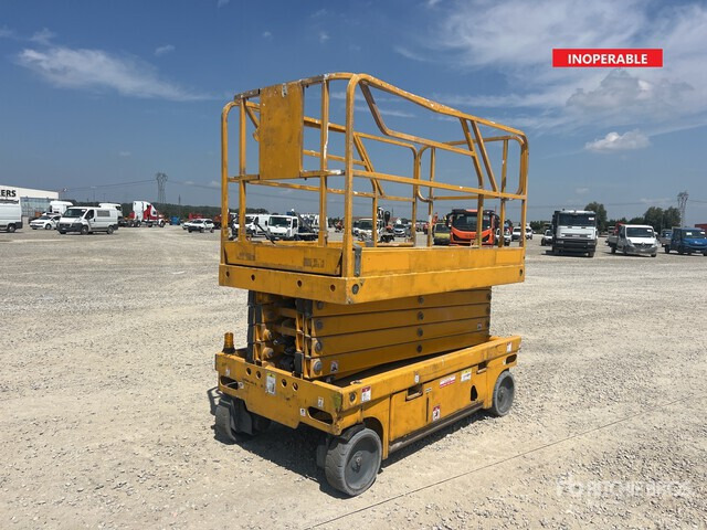 2015 Haulotte Compact 12 Electric (Inoperable) Scissor Lift - Plataforma de Tijera/ Plataforma de tesoura: foto 1 2015 Haulotte Compact 12 Electric (Inoperable) Scissor Lift - Plataforma de Tijera/ Plataforma de tesoura: foto 1