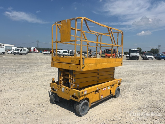 2015 Haulotte Compact 12 Electric (Inoperable) Scissor Lift - Plataforma de Tijera/ Plataforma de tesoura: foto 4 2015 Haulotte Compact 12 Electric (Inoperable) Scissor Lift - Plataforma de Tijera/ Plataforma de tesoura: foto 4