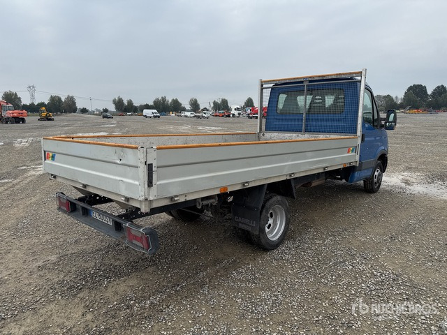 2015 Iveco Daily 35C11 Autocarro cassone fisso - Carrinha de caixa aberta: foto 3 2015 Iveco Daily 35C11 Autocarro cassone fisso - Carrinha de caixa aberta: foto 3