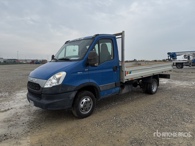 2015 Iveco Daily 35C11 Flatbed Truck - Camião de caixa aberta/ Plataforma: foto 2 2015 Iveco Daily 35C11 Flatbed Truck - Camião de caixa aberta/ Plataforma: foto 2
