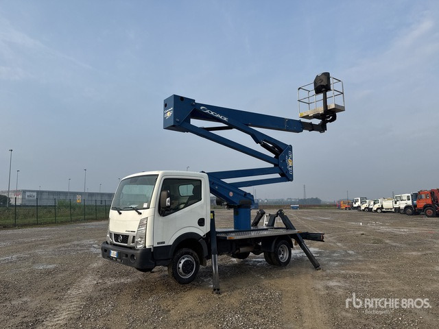 2015 Nissan Cabstar 35.12 2015 Socage DA324 24 m on Bucket Truck - Caminhão com plataforma aérea: foto 2 2015 Nissan Cabstar 35.12 2015 Socage DA324 24 m on Bucket Truck - Caminhão com plataforma aérea: foto 2