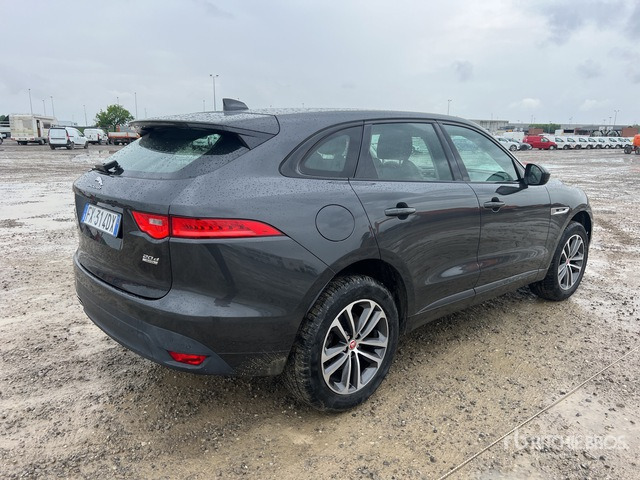 2019 Jaguar F-Pace 2.0D I4 180CV R-SPORT AWD SUV - SUV: foto 3 2019 Jaguar F-Pace 2.0D I4 180CV R-SPORT AWD SUV - SUV: foto 3