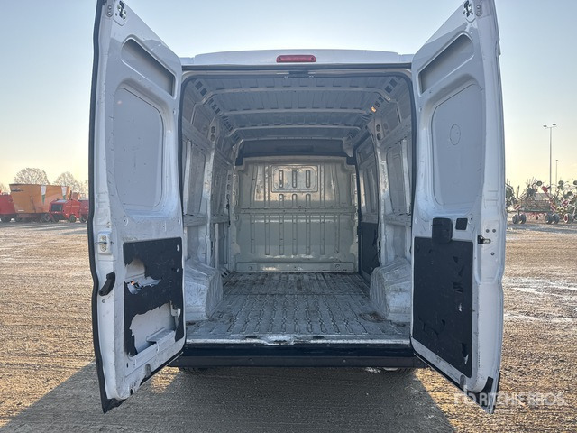 2020 Fiat Ducato 33 MH2 2.3 MULTIJET 120CV E6D-TEMP Van Truck - Camião furgão: foto 4 2020 Fiat Ducato 33 MH2 2.3 MULTIJET 120CV E6D-TEMP Van Truck - Camião furgão: foto 4