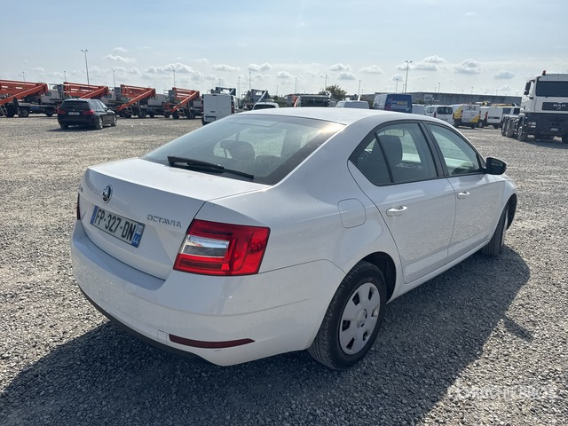 2020 Skoda Octavia Automobile - Automóvel: foto 3 2020 Skoda Octavia Automobile - Automóvel: foto 3