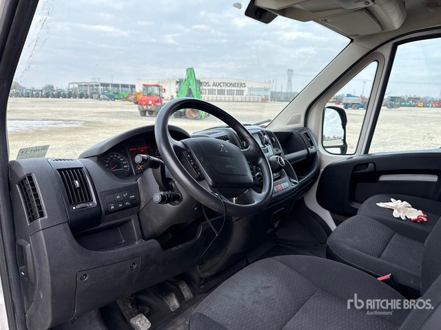 2022 Peugeot Boxer Van Truck - Camião furgão: foto 4 2022 Peugeot Boxer Van Truck - Camião furgão: foto 4