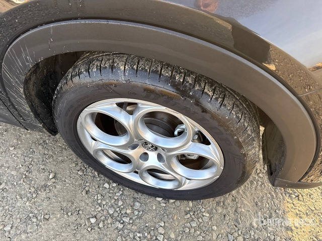 2023 Alfa Romeo Tonale 130CV HYBRID TCT7 SPRINT SUV - SUV: foto 4 2023 Alfa Romeo Tonale 130CV HYBRID TCT7 SPRINT SUV - SUV: foto 4