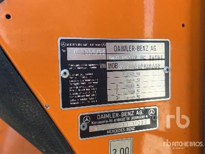 MERCEDES-BENZ UNIMOG 4x4 Salt Spreader - Camião: foto 5 MERCEDES-BENZ UNIMOG 4x4 Salt Spreader - Camião: foto 5