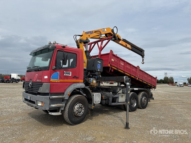 Mercedes-Benz Atego 1828 Dump Truck with Crane - Camião basculante, Camião grua: foto 2 Mercedes-Benz Atego 1828 Dump Truck with Crane - Camião basculante, Camião grua: foto 2