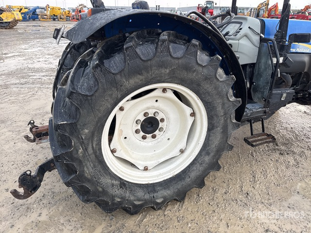 New Holland T4050F 4WD Tractor - Trator: foto 4 New Holland T4050F 4WD Tractor - Trator: foto 4