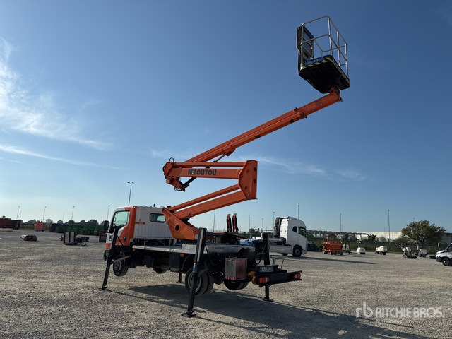 Nissan Cabstar 35.12 Piattaforma autocarrata - Caminhão com plataforma aérea: foto 4 Nissan Cabstar 35.12 Piattaforma autocarrata - Caminhão com plataforma aérea: foto 4