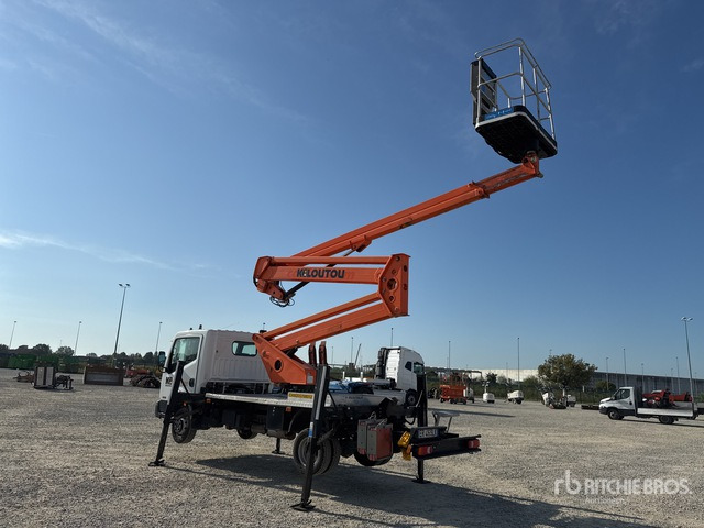 Nissan Cabstar 35.12 Piattaforma autocarrata - Caminhão com plataforma aérea: foto 3 Nissan Cabstar 35.12 Piattaforma autocarrata - Caminhão com plataforma aérea: foto 3