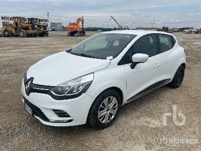 RENAULT CLIO Berlina 1.5 DCI 75CV BUSINESS N1 - Automóvel: foto 1 RENAULT CLIO Berlina 1.5 DCI 75CV BUSINESS N1 - Automóvel: foto 1