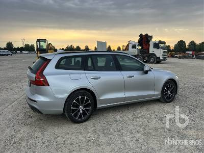VOLVO V60 SW D3 GEARTRONIC BUSINESS 2.0 150CV - Automóvel: foto 3 VOLVO V60 SW D3 GEARTRONIC BUSINESS 2.0 150CV - Automóvel: foto 3