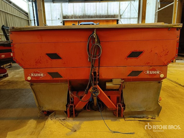 2002 Kuhn Axera 3-Point Fertilizer Spreader - Triturador de martelos/ Destroçador: foto 2 2002 Kuhn Axera 3-Point Fertilizer Spreader - Triturador de martelos/ Destroçador: foto 2